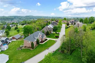 2301 Shamrock Ln, Canonsburg, PA 15317 - Photo 5