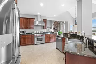 2301 Shamrock Ln, Canonsburg, PA 15317 - Photo 17