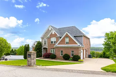 2301 Shamrock Ln, Canonsburg, PA 15317 - Photo 3