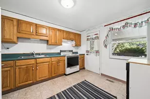 1361 Conway St, Hempfield Township, PA 15601 - Photo 9