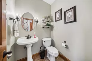 1098 Government Rd, Penn Twp, PA 15642 - Photo 23