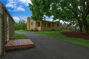2467 Nicholson Rd, Pittsburgh, PA 15143 - Photo 9