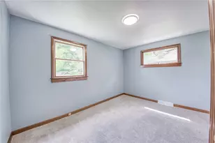 98 York Dr, Ross Twp, PA 15214 - Photo 13