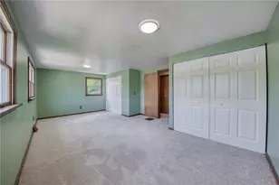 98 York Dr, Ross Twp, PA 15214 - Photo 9