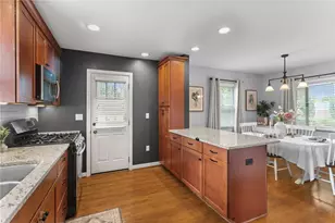 1553 Crestview Dr, Pittsburgh, PA 15237 - Photo 9