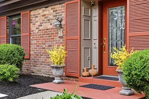 3 Knollwood Dr, Pittsburgh, PA 15215 - Photo 3