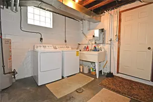 3905 Brownsville Rd, Pittsburgh, PA 15227 - Photo 31