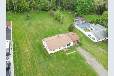 121 Sunflower Rd, Center Township, PA 16001 - Photo 5