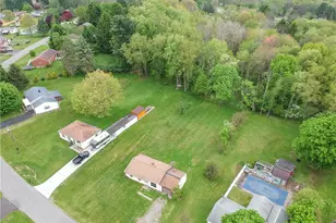 121 Sunflower Rd, Center Township, PA 16001 - Photo 7