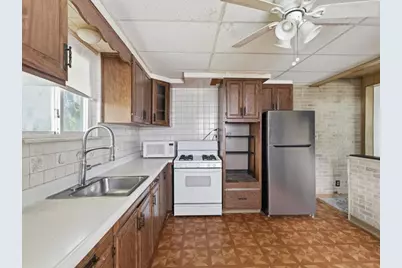 551 Farnsworth Ave, Clairton, PA 15025 - Photo 11