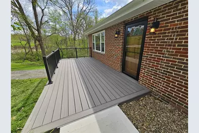 138 Center Dr, Oakland Township, PA 16025 - Photo 3