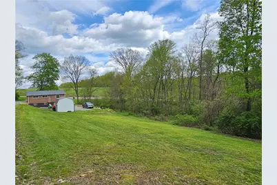 138 Center Dr, Oakland Township, PA 16025 - Photo 7