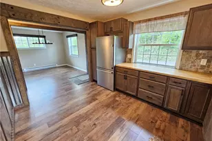 138 Center Dr, Oakland Township, PA 16025 - Photo 11