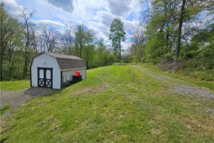 138 Center Dr, Oakland Township, PA 16025 - Photo 5