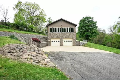 124 Dalton Ln, Hempfield Township, PA 15625 - Photo 5