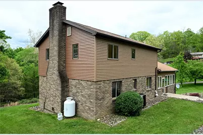 124 Dalton Ln, Hempfield Township, PA 15625 - Photo 9