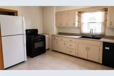 1600 Leishman Ave, New Kensington, PA 15068 - Photo 9