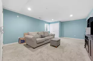 252 Broadstone Dr, Adams Township, PA 16046 - Photo 29