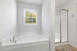 252 Broadstone Dr, Adams Township, PA 16046 - Photo 21