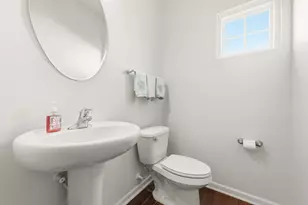 252 Broadstone Dr, Adams Township, PA 16046 - Photo 9