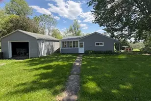 6365 Tuscarawas Rd, Ohioville, PA 15052 - Photo 1