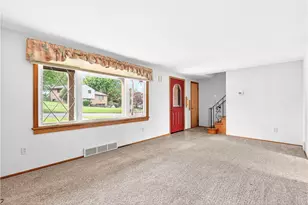 103 Minnock Dr, Ross Twp, PA 15237 - Photo 9