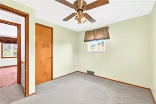 103 Minnock Dr, Ross Twp, PA 15237 - Photo 19