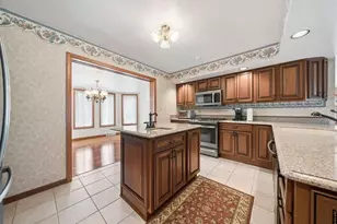 9470 Pembroke Cir, North Huntingdon, PA 15642 - Photo 7