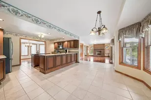 9470 Pembroke Cir, North Huntingdon, PA 15642 - Photo 9