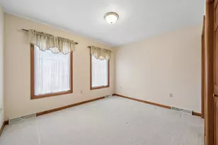 9470 Pembroke Cir, North Huntingdon, PA 15642 - Photo 25