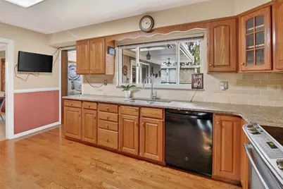 462 Greenhurst Dr, Pittsburgh, PA 15243 - Photo 13