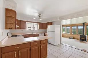 1455 Orchardview Dr, Scott Township, PA 15220 - Photo 11