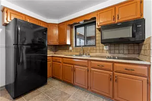 458 Blossom Dr, Pittsburgh, PA 15236 - Photo 7