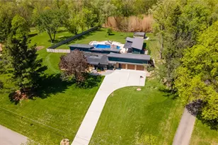 190 Canterbury, North Strabane, PA 15317 - Photo 5