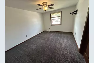 504 Maple St, Jeannette, PA 15644 - Photo 19