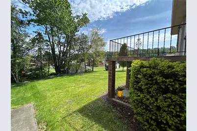 504 Maple St, Jeannette, PA 15644 - Photo 27