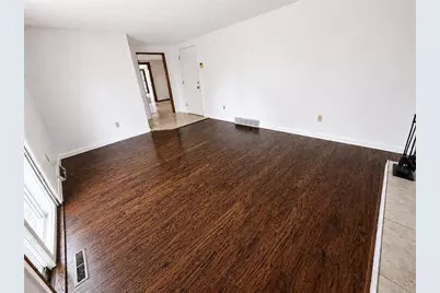 504 Maple St, Jeannette, PA 15644 - Photo 13