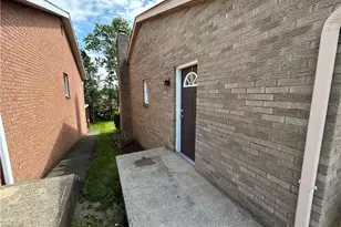 504 Maple St, Jeannette, PA 15644 - Photo 29