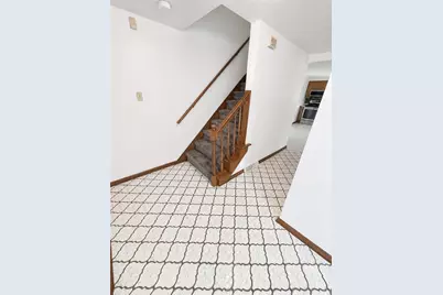 504 Maple St, Jeannette, PA 15644 - Photo 3