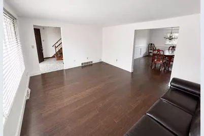 504 Maple St, Jeannette, PA 15644 - Photo 5