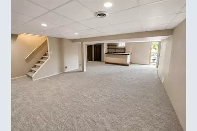 504 Maple St, Jeannette, PA 15644 - Photo 25