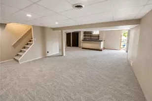 504 Maple St, Jeannette, PA 15644 - Photo 25