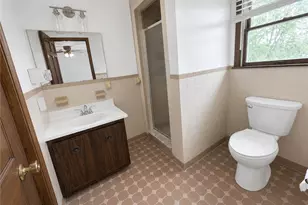 504 Maple St, Jeannette, PA 15644 - Photo 15