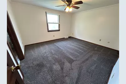504 Maple St, Jeannette, PA 15644 - Photo 15