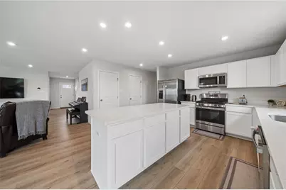 418 Coventry Ct, Lancaster Township, PA 16037 - Photo 11