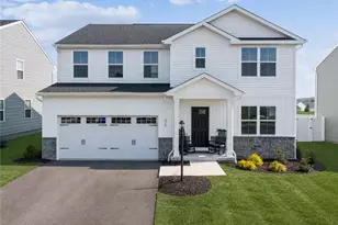 418 Coventry Ct, Lancaster Township, PA 16037 - Photo 1