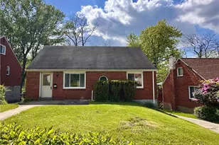 221 Dorothy Dr, Pittsburgh, PA 15235 - Photo 1