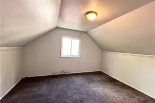 221 Dorothy Dr, Pittsburgh, PA 15235 - Photo 15