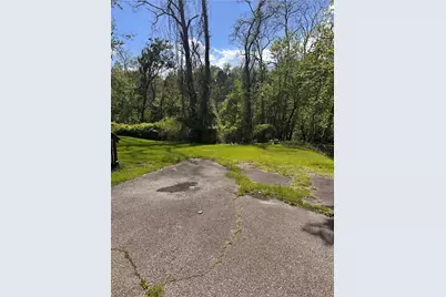 221 Dorothy Dr, Pittsburgh, PA 15235 - Photo 23