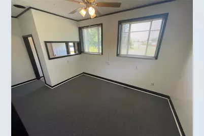 10 Rhoda St, Farrell, PA 16121 - Photo 23